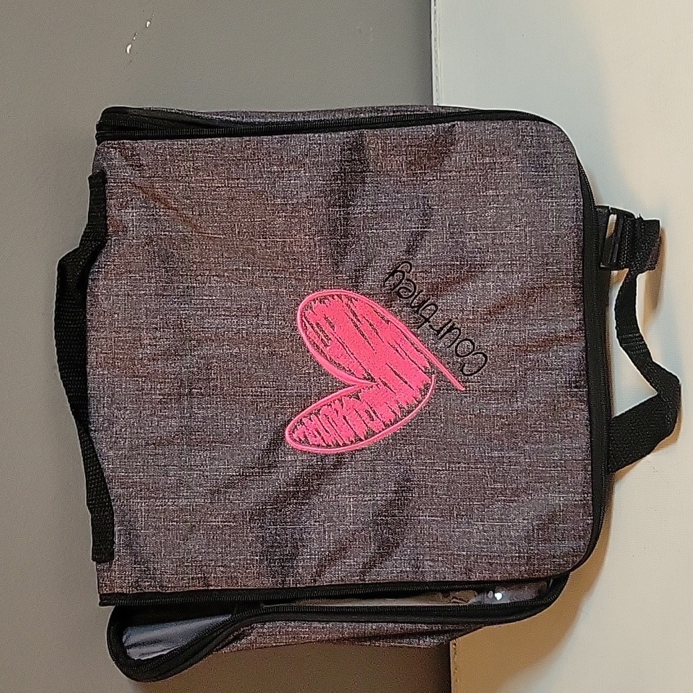 Thirty-one Signature Collection hanging Makeup Bag Organizer w/ Heart & Courtney
